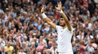 Alcaraz disputará la final de Wimbledon contra Djokovic tras derrotar a Medvedev