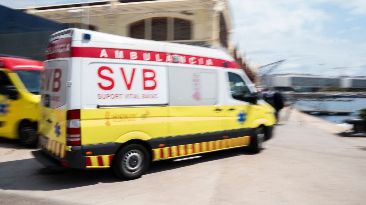 Dos heridos en la explosión de una pirotecnia en Villamarchante (Valencia)