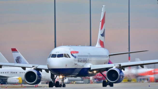 La aerolínea española que permite pagar a plazos el billete