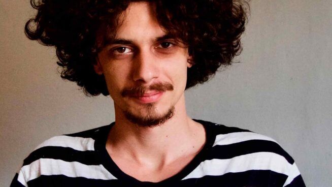 Bernardo Zannoni enseña a escribir a una comadreja