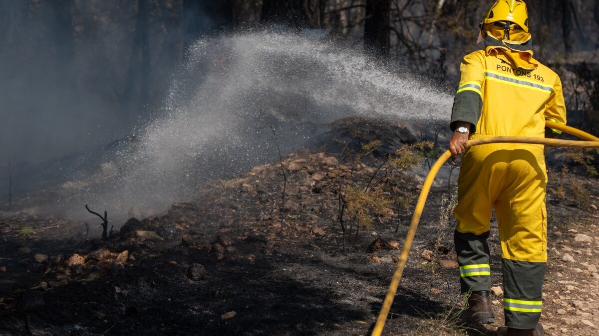 El fuego arrasa casi 60.000 hectáreas en 2023,  un 70% más que la media del decenio