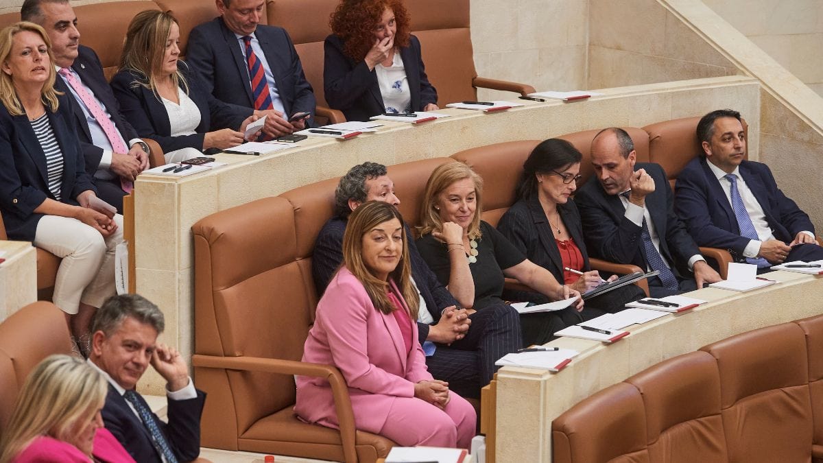 La ‘popular’ María José Saénz de Buruaga, nueva presidenta de Cantabria