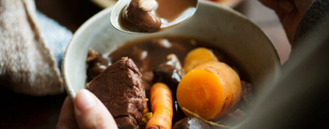 Comer caliente en verano tiene beneficios para tu cuerpo que debes conocer