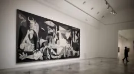 Una protesta pro-Palestina obliga a desalojar la sala del 'Guernica' del museo Reina Sofía
