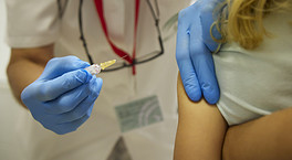 Andalucía administrará una vacuna pionera a recién nacidos a partir de otoño