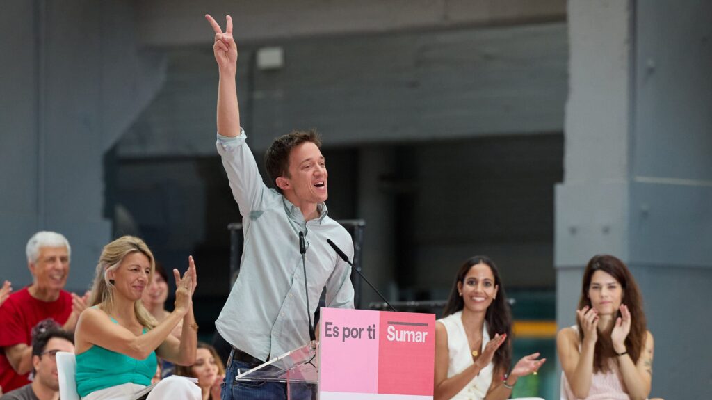 El líder de Más País, Íñigo Errejón, interviene en un acto de campaña de Sumar con Yolanda Díaz e Isa Serra