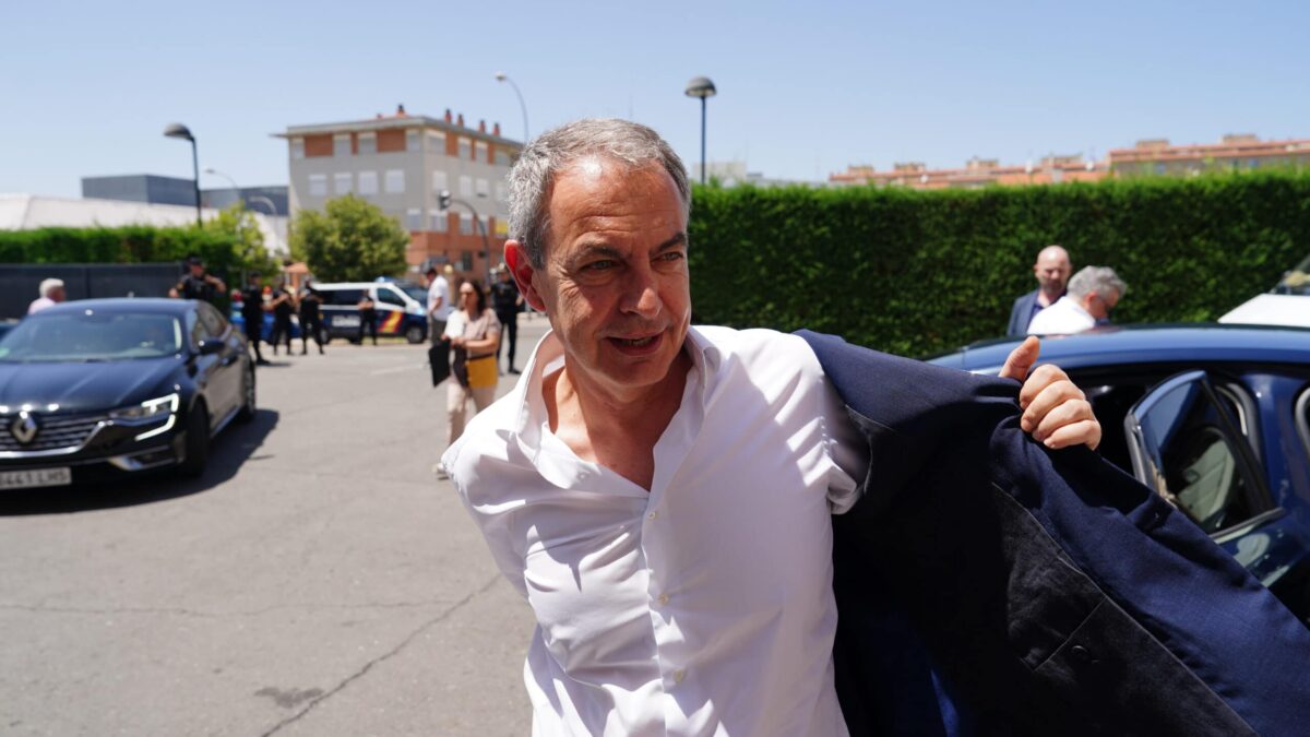 Zapatero asegura que «el centro-derecha ya no existe» y acusa al PP de «salirse del mapa»