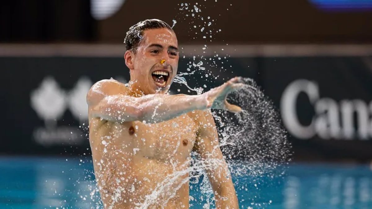 El español Dennis González, primer campeón del mundo en solo libre en natación artística