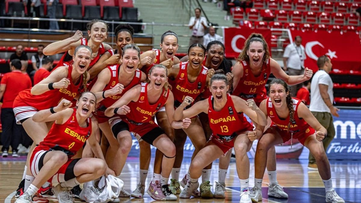 España gana el bronce del Eurobasket femenino sub-18 tras arrollar a Serbia