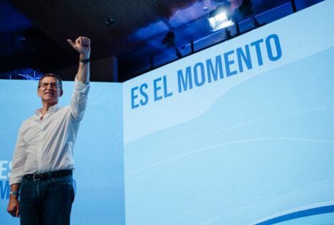 Las encuestas apuntan a una subida del PSOE, pero el PP mantiene la absoluta junto con Vox