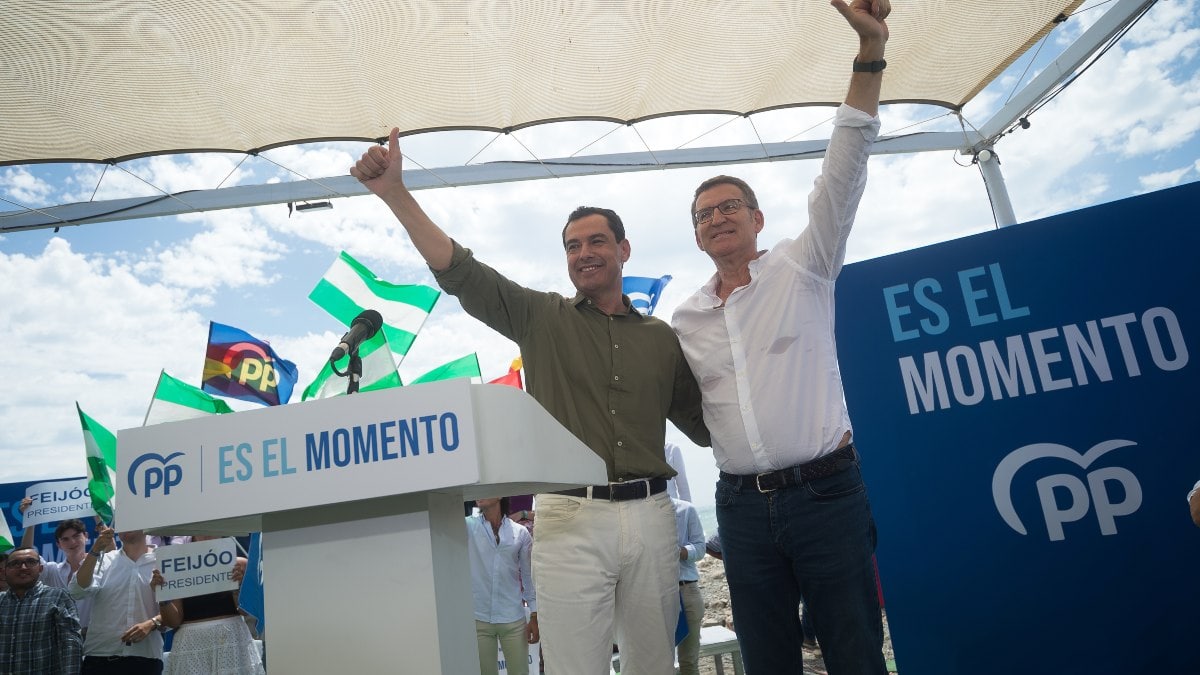 Juanma Moreno acusa a Vox de movilizar «al electorado contrario» y pide al PP mirar al centro