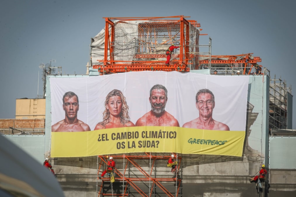 Greenpeace exculpa a Sánchez por el Falcon: «El problema no está en un avión institucional»