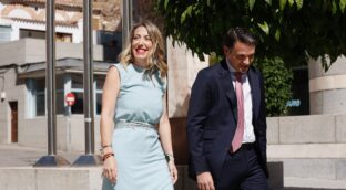 Guardiola asumirá Igualdad «para garantizar su carácter prioritario» en Extremadura