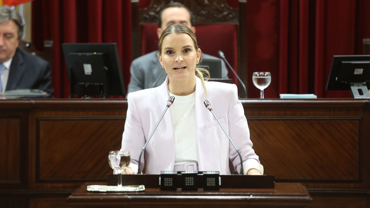 Marga Prohens, nueva presidenta de las Islas Baleares gracias a la abstención de Vox