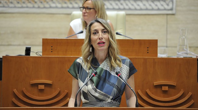 El frío saludo de Feijóo a María Guardiola