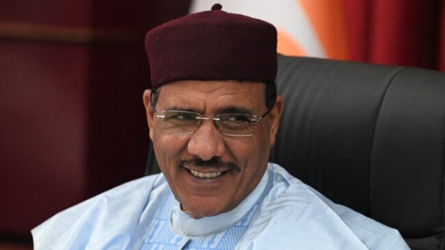 Un grupo de militares retiene al presidente de Níger en un intento de golpe de Estado
