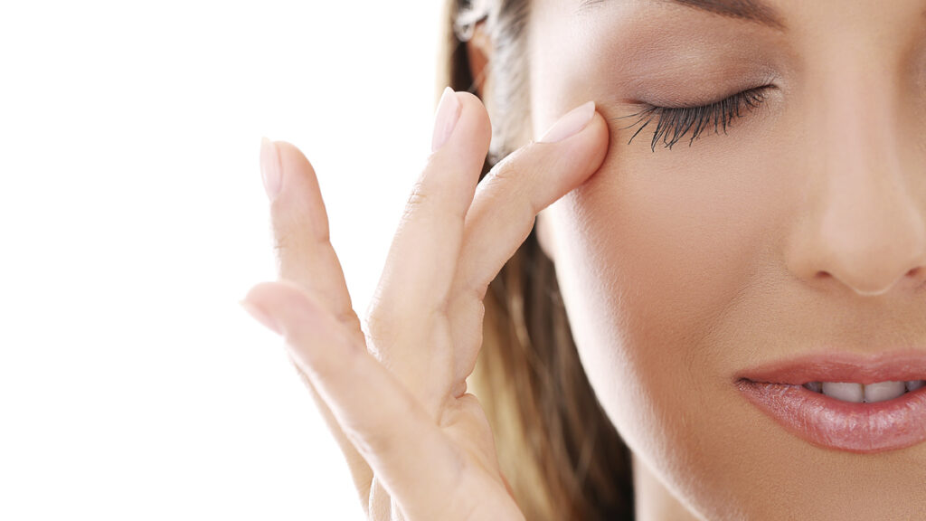 Padecer de deshidratación en los ojos es más común de lo que parece. (Fuente: Nezeni Cosmetics)