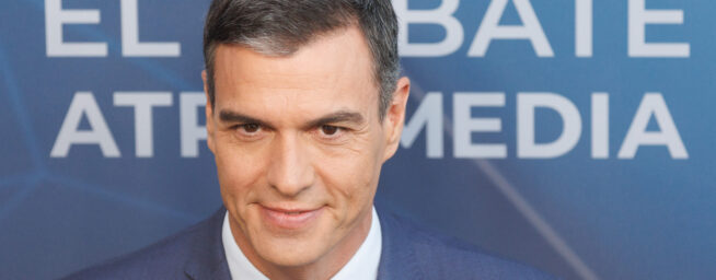 Un grupo de economistas enumera las «mentiras» de Sánchez a Feijóo en el cara a cara