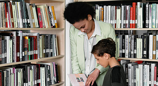 Decenas de profesores recurren a los clásicos para mejorar el nivel de lectura de los jóvenes