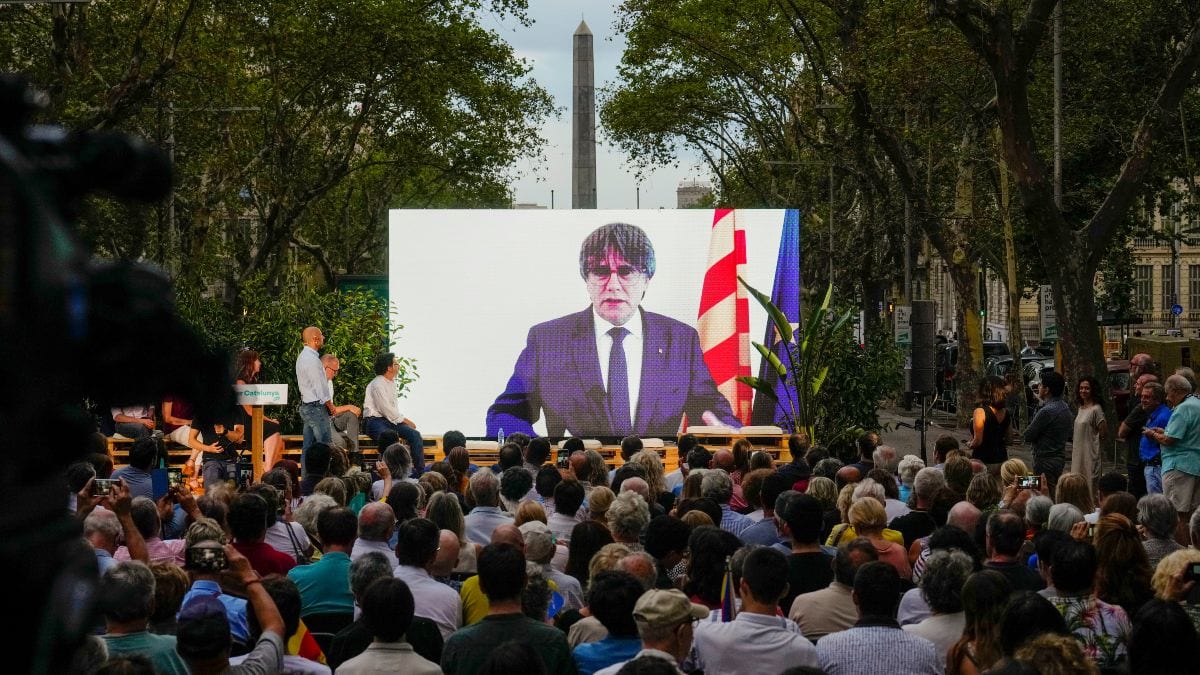 Puigdemont advierte de que «el chantaje político» no dará ningún «beneficio táctico»