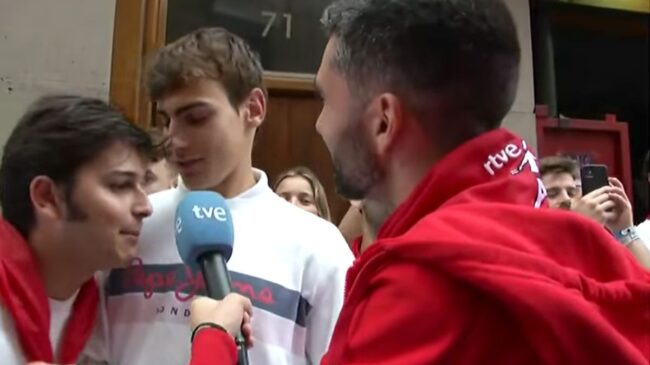 El «que te vote Txapote, Sánchez», vuelve a TVE: un joven lo grita en directo en Sanfermines