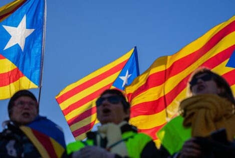 Los juristas descartan que se pueda celebrar un referéndum de independencia en Cataluña