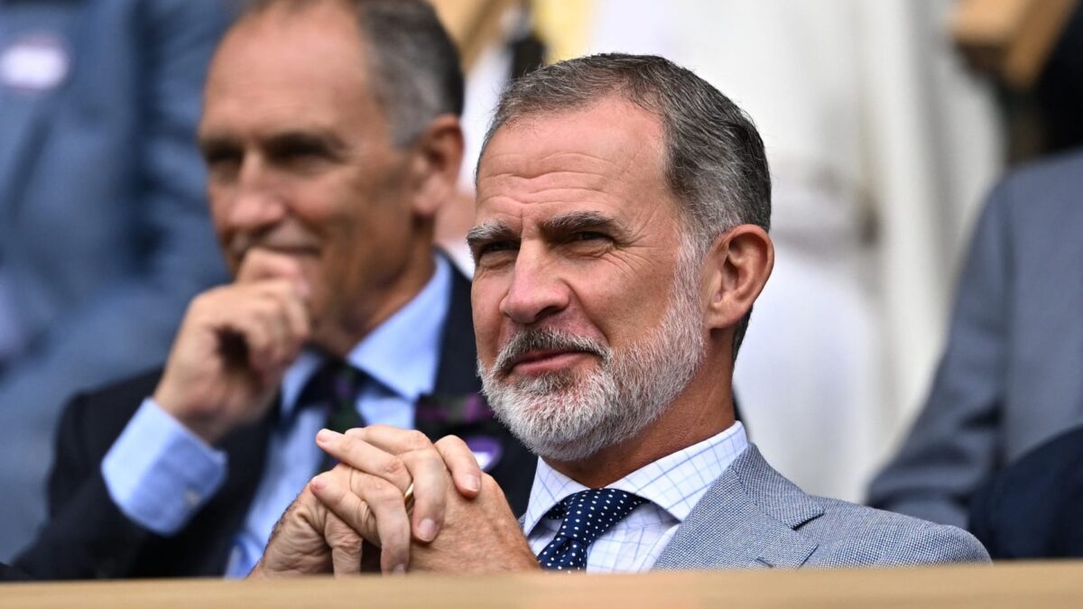 El rey Felipe, el mejor vestido de Europa frente al estilo «aburrido» de Carlos III y su hijo Guillermo