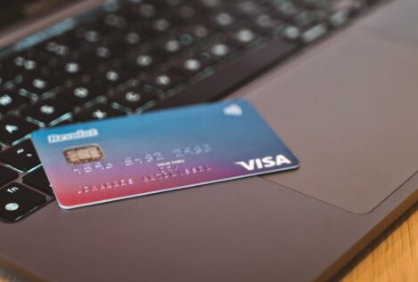 ¿Has sufrido un robo de datos en internet? Protege tus contraseñas y tu tarjeta bancaria