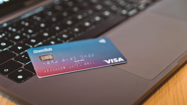 ¿Has sufrido un robo de datos en internet? Protege tus contraseñas y tu tarjeta bancaria