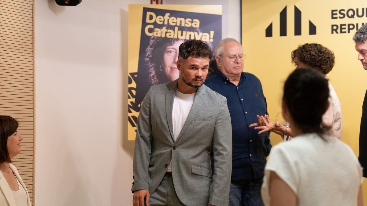 Rufián afirma que «votar a Sumar, votar a Yolanda Díaz, es votar a una mentira piadosa»