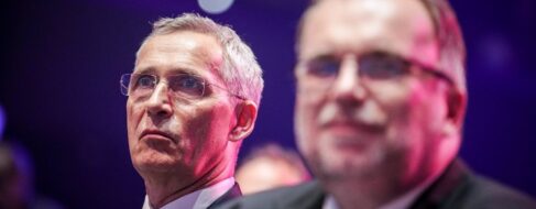 La OTAN amplía hasta octubre de 2024 el mandato de Jens Stoltenberg