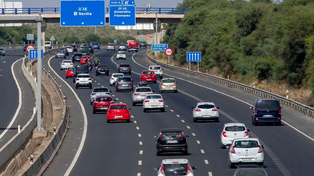 Madrid, Levante y Sevilla registran importantes complicaciones de tráfico en sus entradas