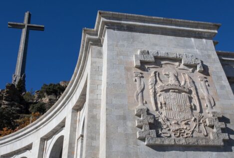 El Gobierno convoca a las víctimas del Valle de los Caídos en plena campaña del 23-J