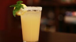 Así se prepara limonada casera: la bebida ideal para combatir el calor en verano