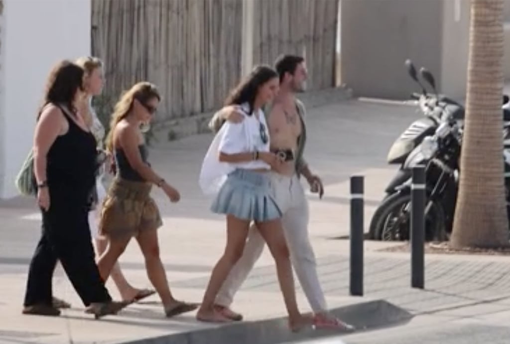Victoria Federica con un misterioso amigo en Ibiza