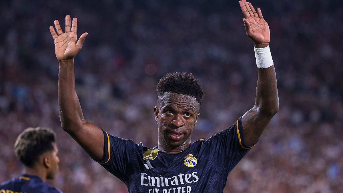 Vinícius Jr. renueva con el Madrid hasta 2027