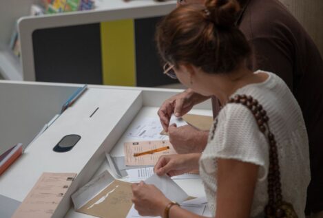 La Junta Electoral amplía hasta el viernes a las 14.00 horas el plazo para votar por correo