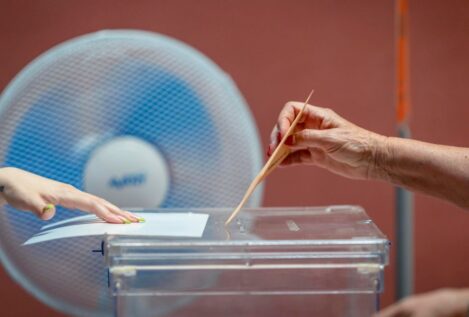 Voto exterior: el PSOE confía en mantener el escaño que baila en Madrid y ganar otros dos