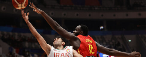 España gana a Irán y logra el pleno de victorias en la primera fase del Mundial de Baloncesto