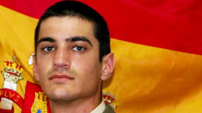 Un soldado de vacaciones salva la vida a una persona que sufrió un paro cardiaco
