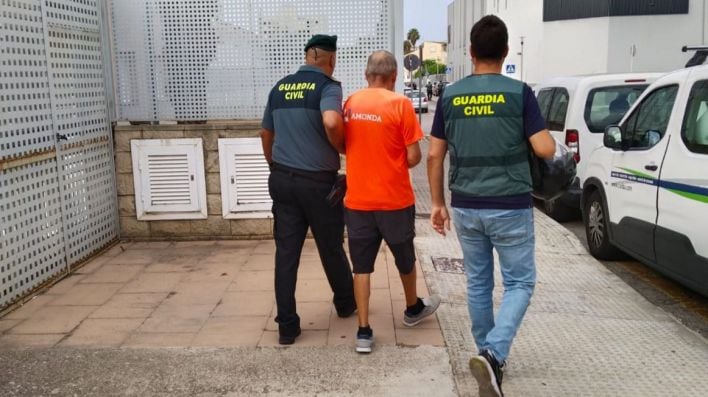 El bombero que provocó siete incendios fue cazado in fraganti por un dron