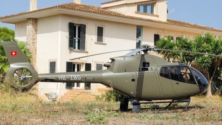 Denunciados los cuatro pilotos de helicóptero que aterrizaron en Ses Salines

