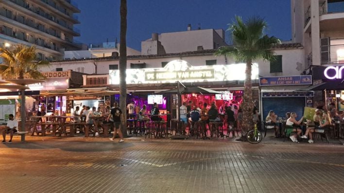 Sigue imparable el desmadre en Playa de Palma
