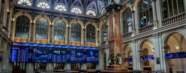 La Bolsa española logra la mayor subida en dos meses y supera los 9.500 puntos
