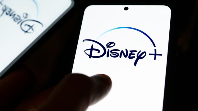 Disney+ 'copia' a Netflix: adiós a las cuentas compartidas y suscripción con anuncios