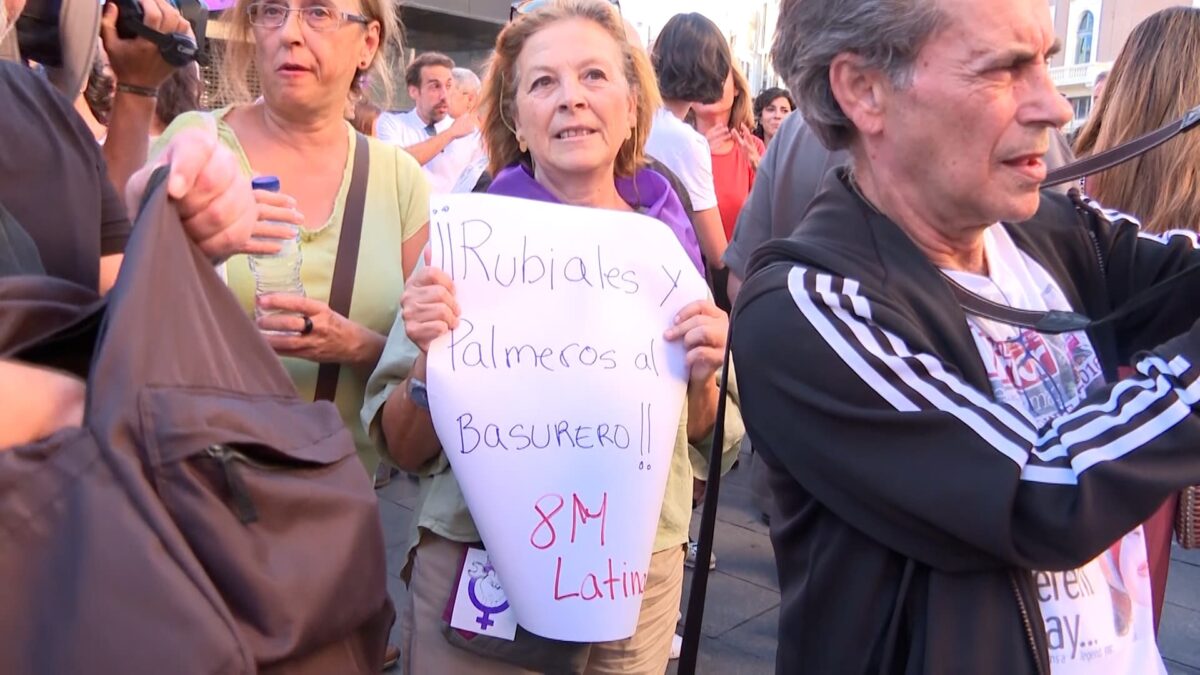 Una concentración feminista se manifiesta en Madrid en apoyo a Jenni Hermoso