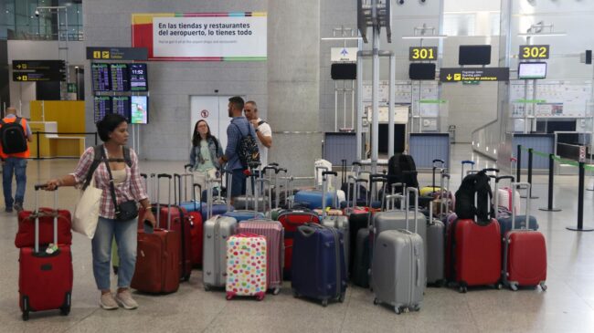 España recibió 53,49 millones de pasajeros internacionales en julio, un 21,6% más