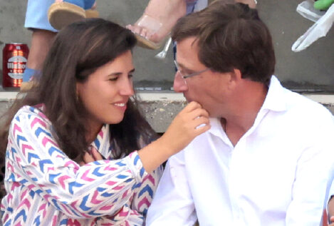 José Luis Martínez-Almeida y Teresa Urquijo, felices tras vivir su primer verano de amor