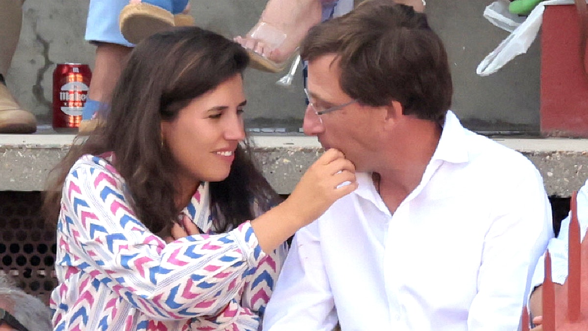 José Luis Martínez-Almeida y Teresa Urquijo, felices tras vivir su primer verano de amor