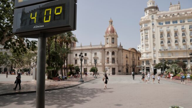Andalucía mantiene el aviso rojo por altas temperaturas al que ahora se suma Canarias